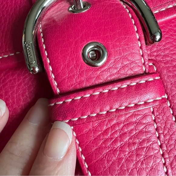 NWOT Pink Coach SoHo Pebble Leather Crossbody Silver Buckle - Picture 8 of 11